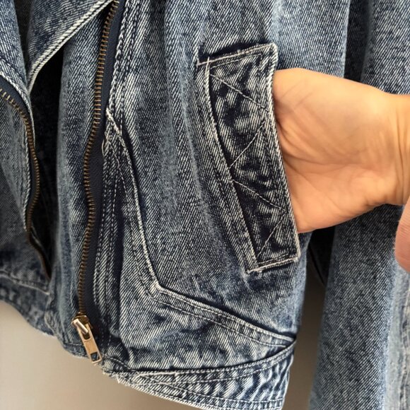 80s Acid Washed Crop Denim Jacket - Picture 6 of 16